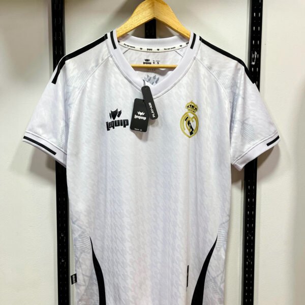 Camiseta Madrid blanco vers.
